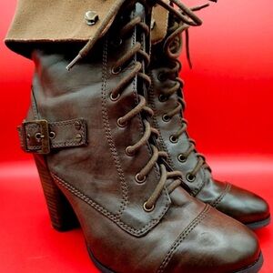 Steve Madden Brown Lace-Up Boots